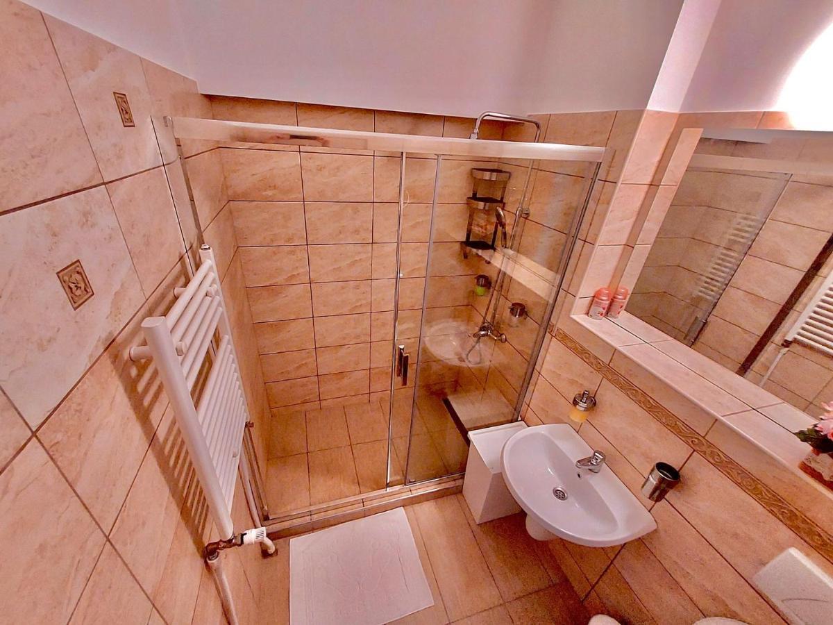 Criss Apartament Sinaia Dış mekan fotoğraf